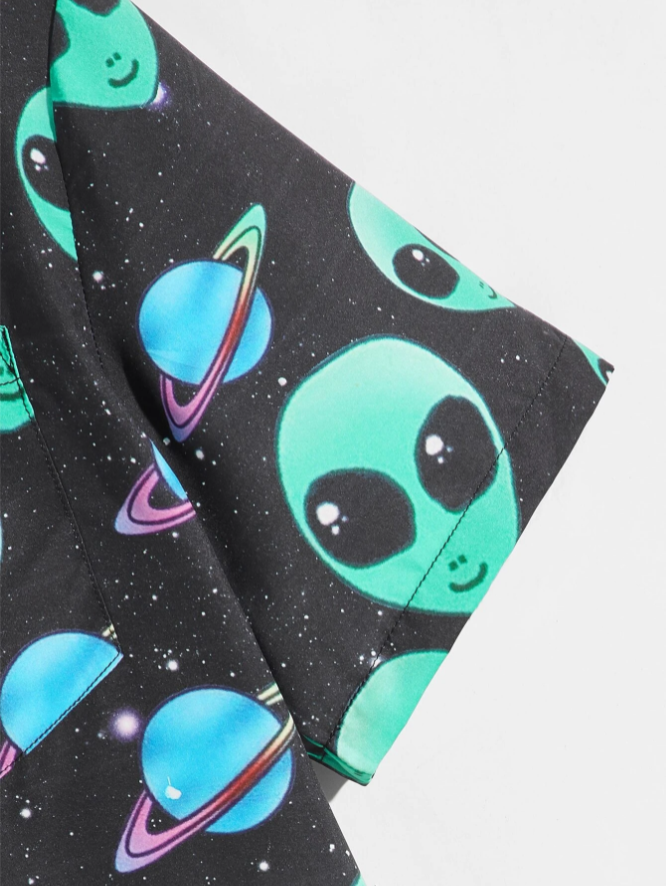 Camisa con estampado de extraterrestre