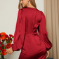 Vestido Rojo Borgoña Envolvente con Cuello de Surplice y Mangas Farol