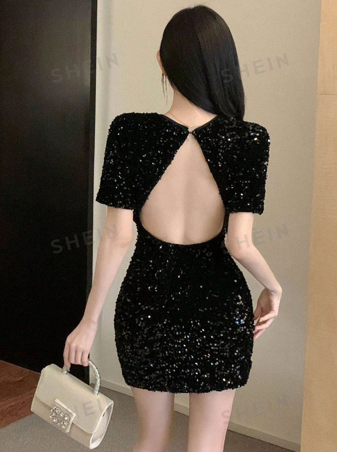 Vestido Glamuroso con Lentejuelas, Espalda Descubierta y Mangas Cortas