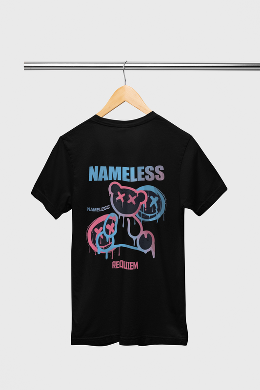 Camiseta 'Nameless' de Oso Animado