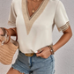 Blusa con Encaje en Contraste
