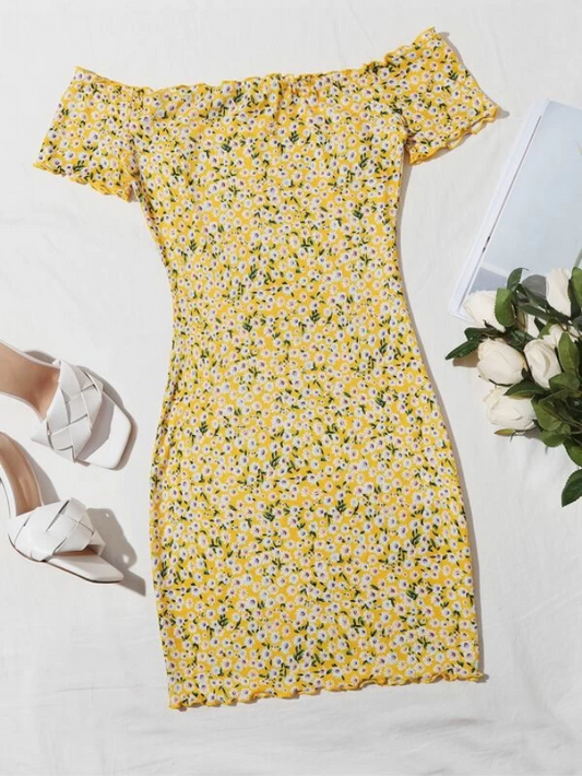 Vestido ribete en forma de lechuga de hombros descubiertos con estampado floral de margarita